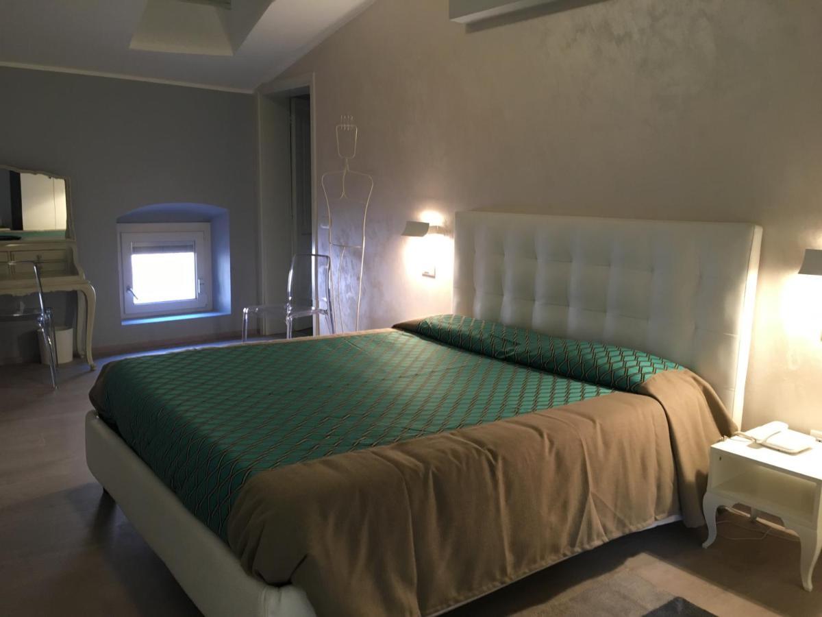 Alessi Hotel Trattoria Дезенцано-дель-Гарда Екстер'єр фото
