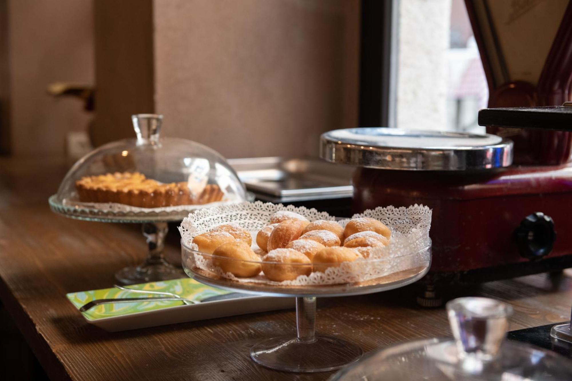 Alessi Hotel Trattoria Дезенцано-дель-Гарда Екстер'єр фото