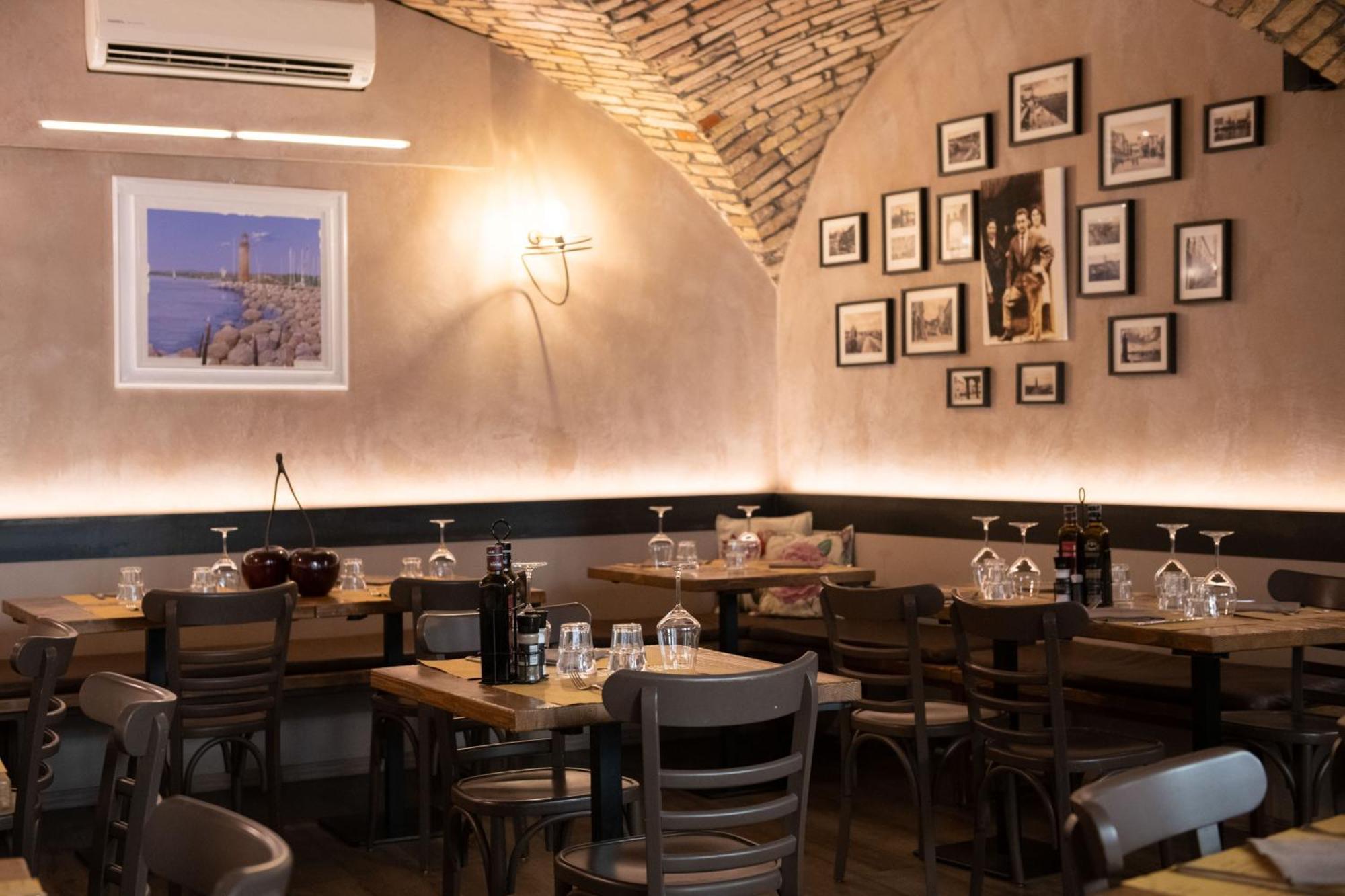 Alessi Hotel Trattoria Дезенцано-дель-Гарда Екстер'єр фото