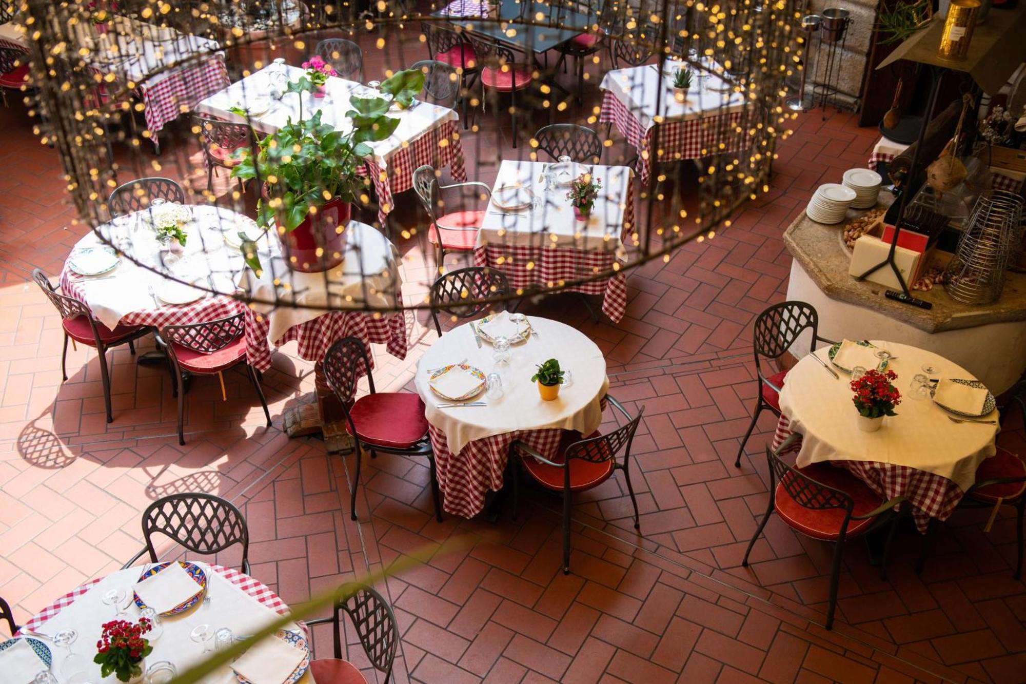 Alessi Hotel Trattoria Дезенцано-дель-Гарда Екстер'єр фото