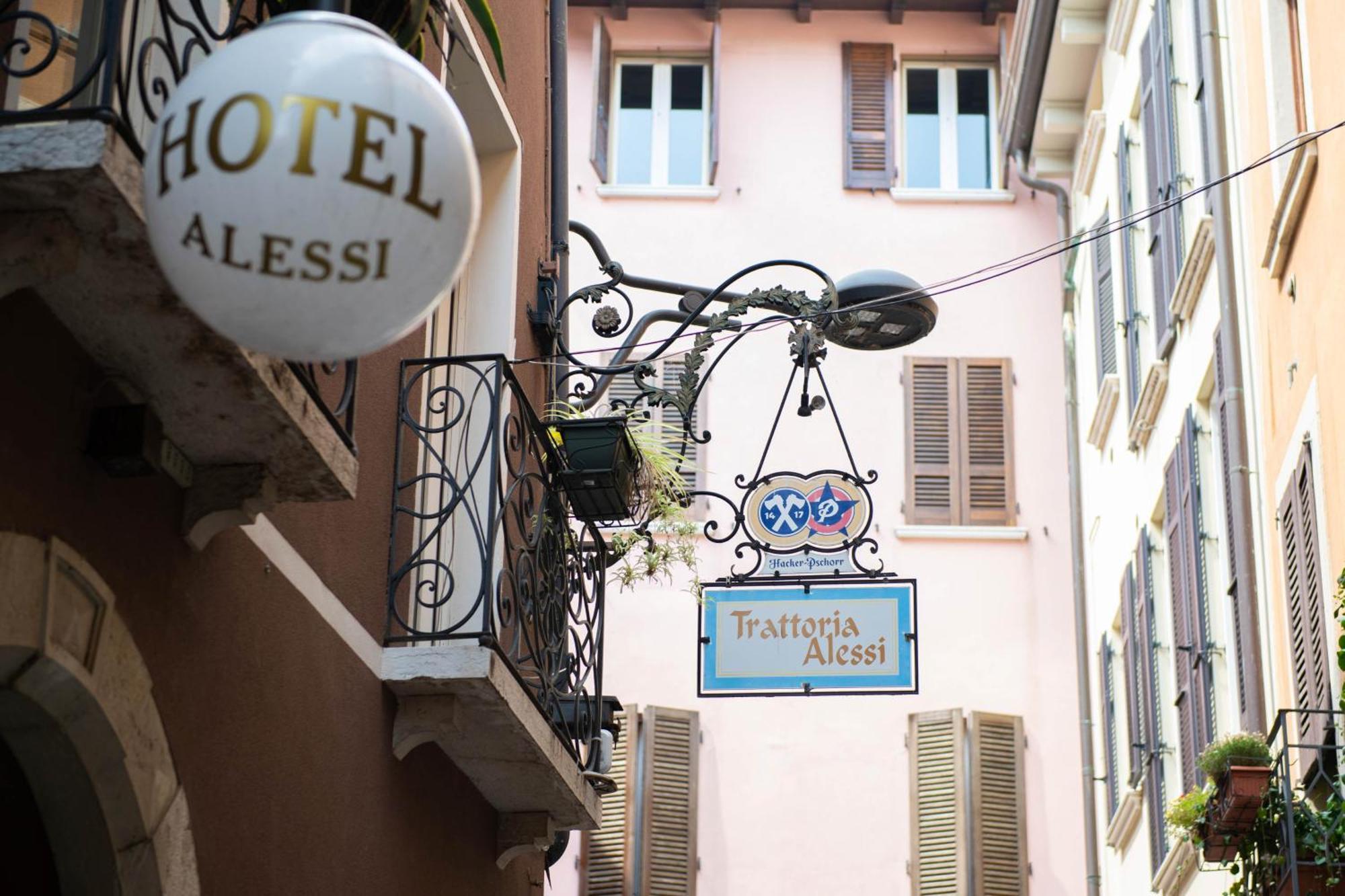 Alessi Hotel Trattoria Дезенцано-дель-Гарда Екстер'єр фото