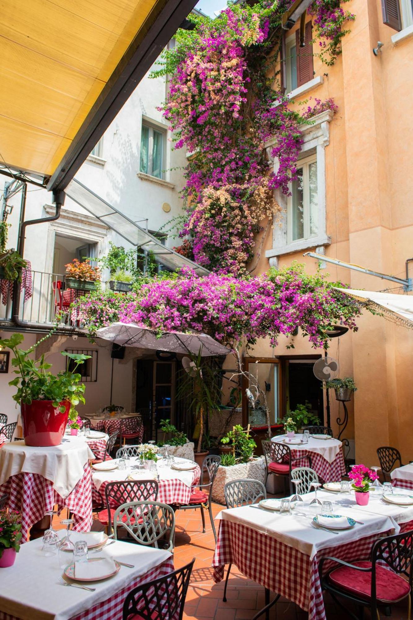 Alessi Hotel Trattoria Дезенцано-дель-Гарда Екстер'єр фото